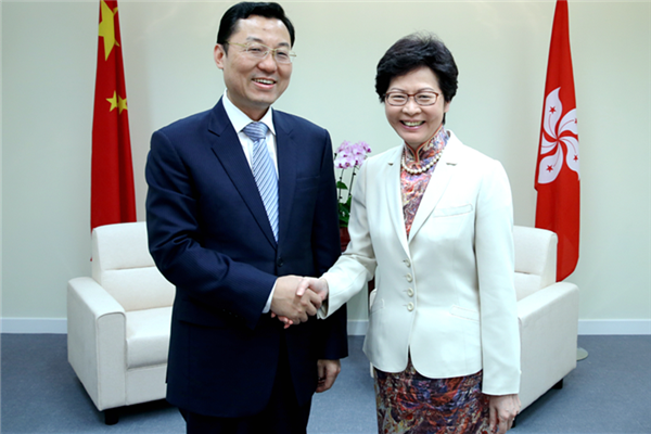 2017年6月22日，謝鋒特派員拜會當時的候任香港特區行政長官林鄭月娥。