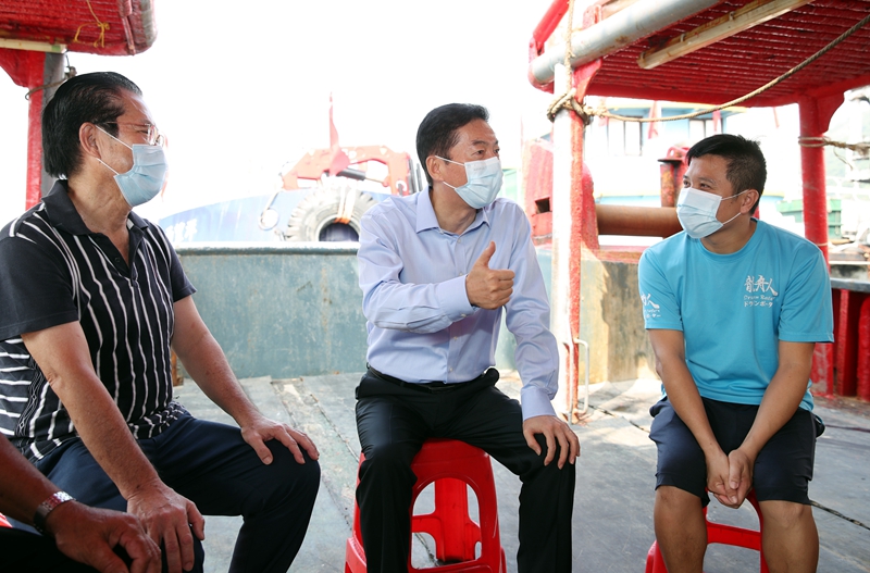 骆惠宁再访基层听民意 香港中联办启动“落区聆听 同心同行”活动
