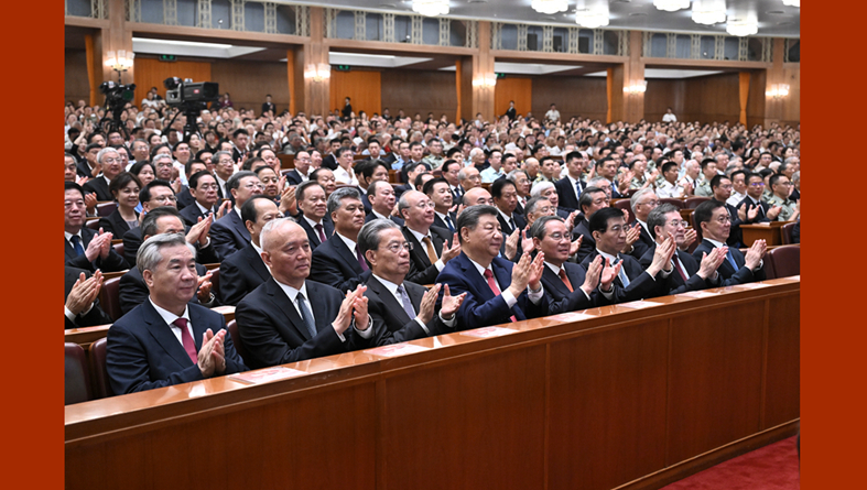 纪念中国人民抗日战争暨世界反法西斯战争胜利80周年文艺晚会《正义必胜》在京隆重举行