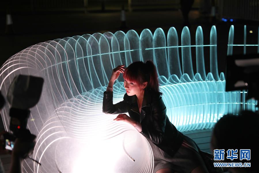 （港澳台&middot;新春走笔&middot;图文互动）（3）两大跨境工程为香港新春市场注入活力