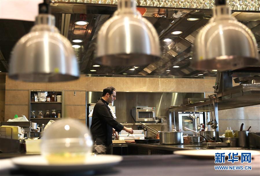 （香港故事&middot;图文互动）（7）香港美食：当&ldquo;米其林&rdquo;遇上&ldquo;黑珍珠&rdquo;