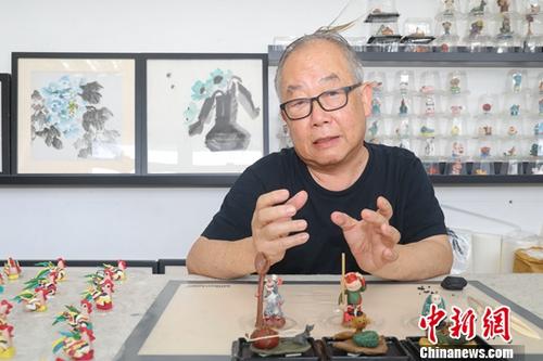 通讯：香港捏面人罗仲文难忘公仔激励病人