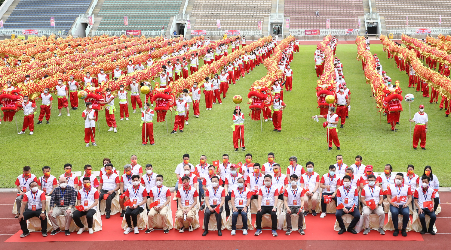 新界举行“五光十色 祥龙庆回归”活动启动仪式 何靖出席