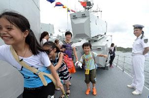 駐港部隊昂船洲軍營舉行開放日活動