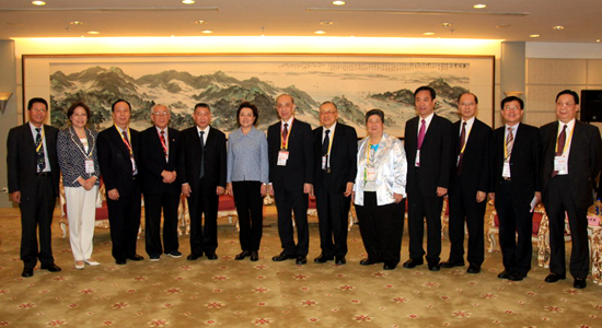 仇鸿率香港工商界代表团出席第十九届中国国际投资贸易洽谈会
