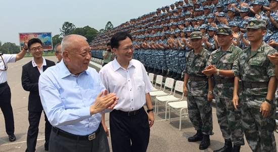 陳冬主禮第13屆香港青少年軍事夏令營結業典禮