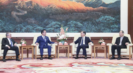 汪洋会见中国和平统一促进会香港总会参访团