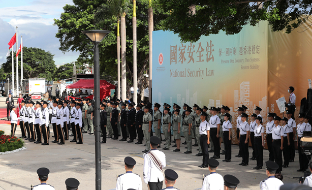 香港举行升旗仪式庆祝回归祖国23周年