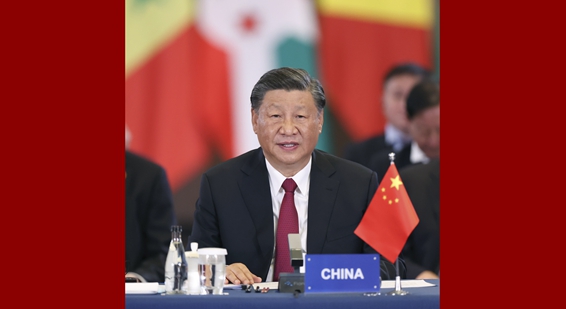 习近平和南非总统拉马福萨共同主持中非领导人对话会