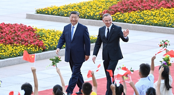 习近平同波兰总统杜达会谈