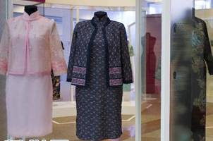 “百年时尚：香港长衫故事”展在港举行
