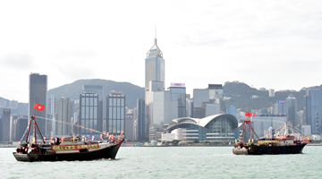 情重于山，香港与内地心手相连