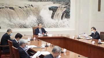 十四届全国人大一次会议主席团常务主席第三次会议举行 赵乐际主持