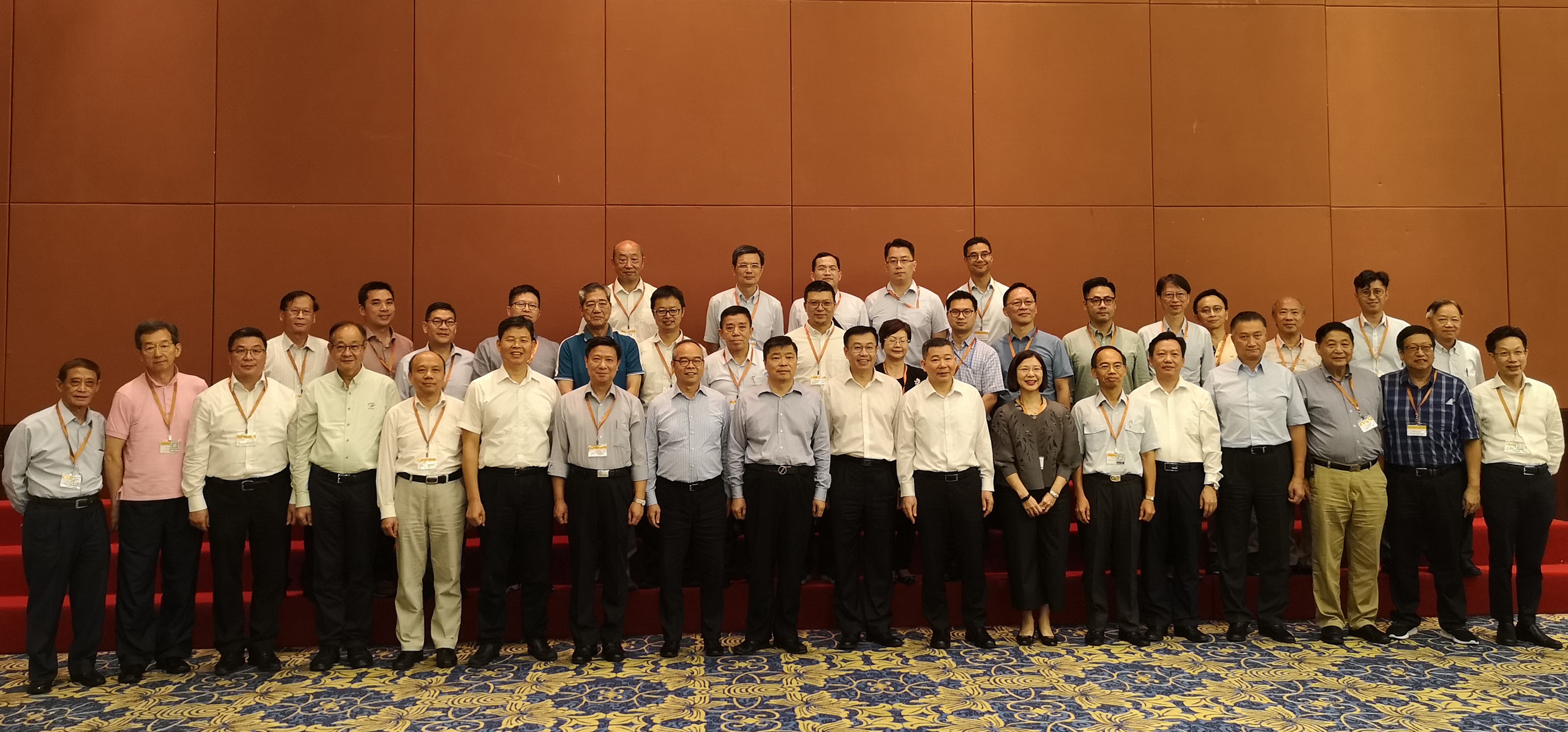 香港十八区区议会正副主席考察粤港澳大湾区 何靖任考察团荣誉顾问